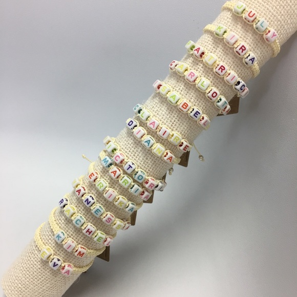 Handmade macrame kids custom bracelet - Picture 2 of 6